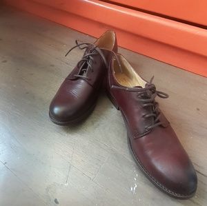 NWOT Burgundy Leather Frye Oxfords